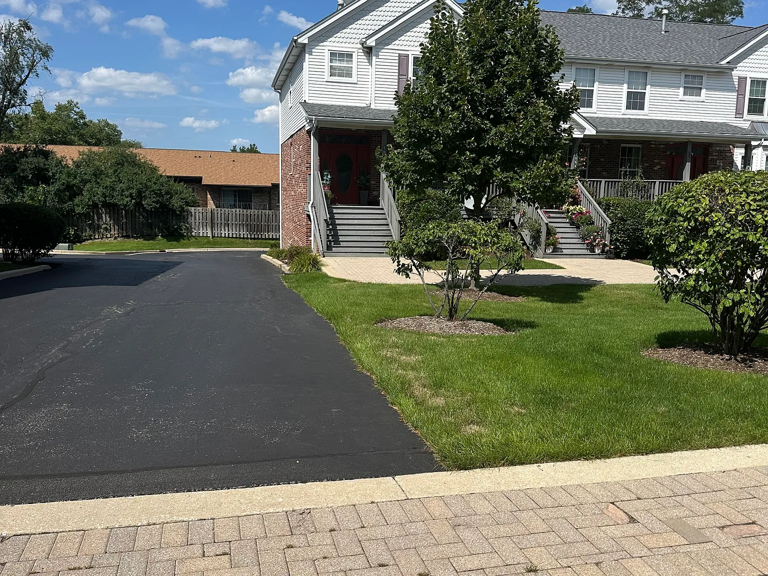 1060 Kufrin Way — Photo 3