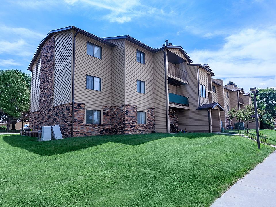 Oakwood Trail Apartments 11724 Norwick Plz Omaha NE Zillow