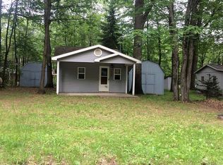 5352 Glendale St, Harrison, MI 48625