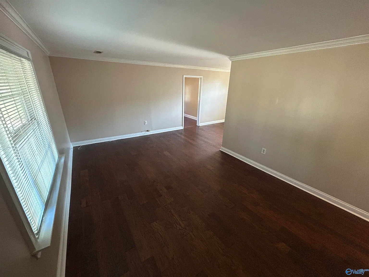 3 bed, 2.0 bath, 1464 sqft, $1,600 — Photo 3