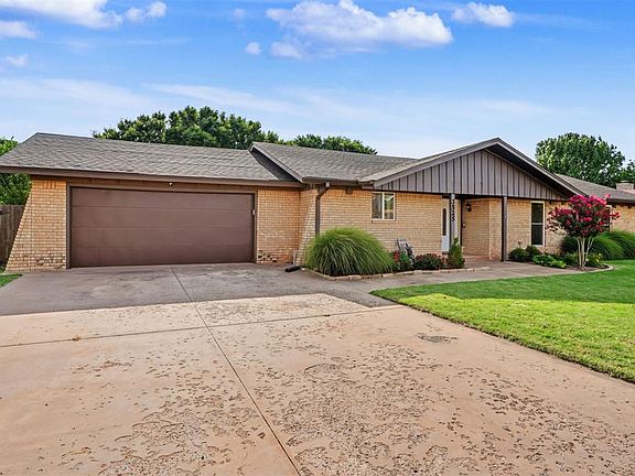 4th image of 3525 Trail Dr W