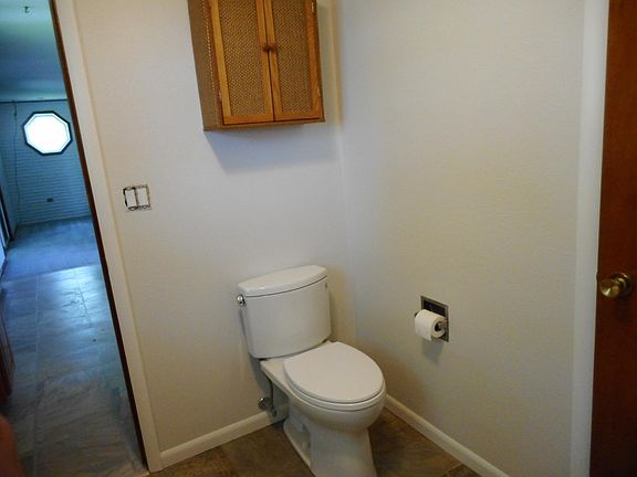 2nd image of 205 Woodcrest Dr