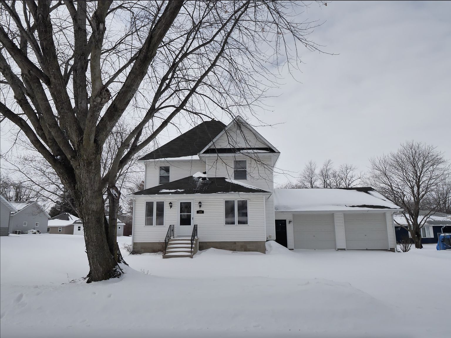 309 1st St NE, Grand Meadow, MN 55936 Zillow