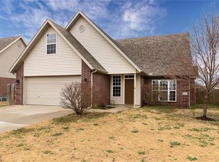 600 Tyler St, Centerton, AR 72719