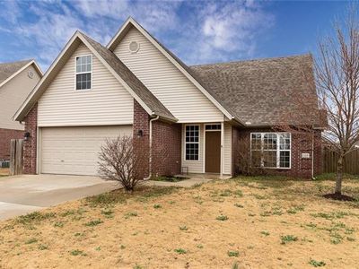 600 Tyler St, Centerton, AR, 72719