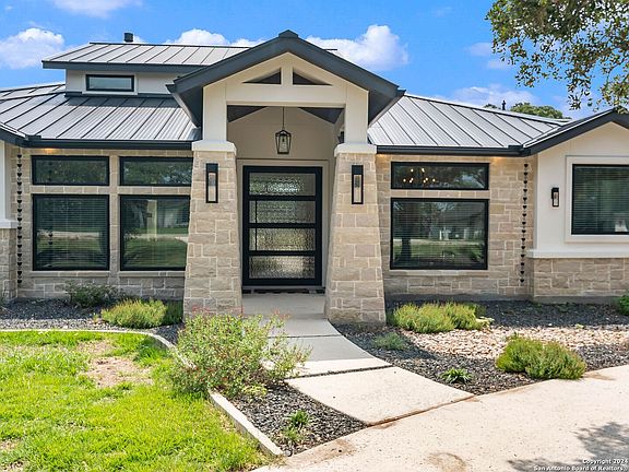 2nd image of 34772 CASITA CREEK