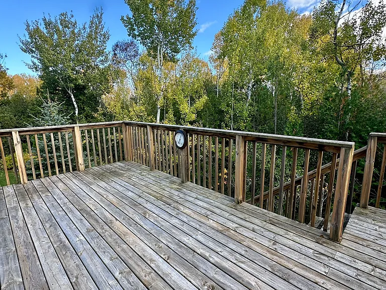 8 Robbie Way — Photo 24