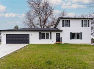 1003 Desoto Dr, Bartonville, IL 61607