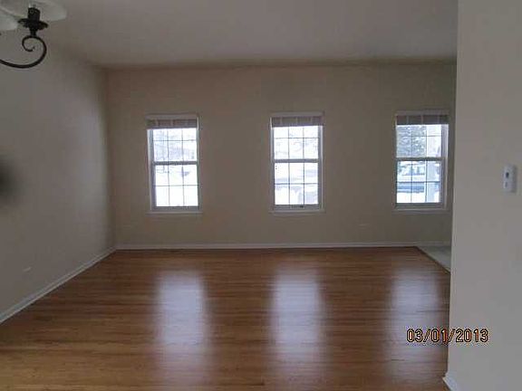 3rd image of 65 E Cambridge Ct