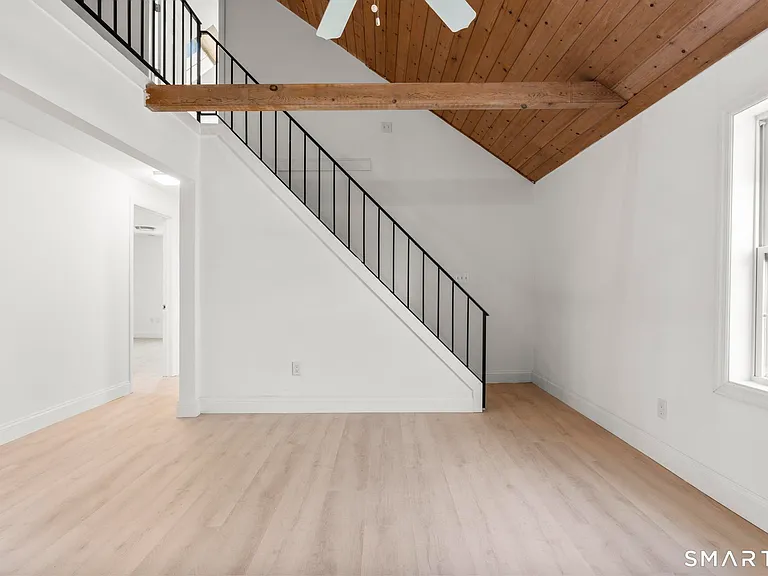 64 Soundview Ave #3 — Photo 6