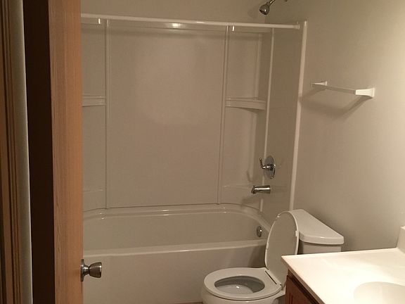 5th image of 2536 Waterbury Dr APT 1301