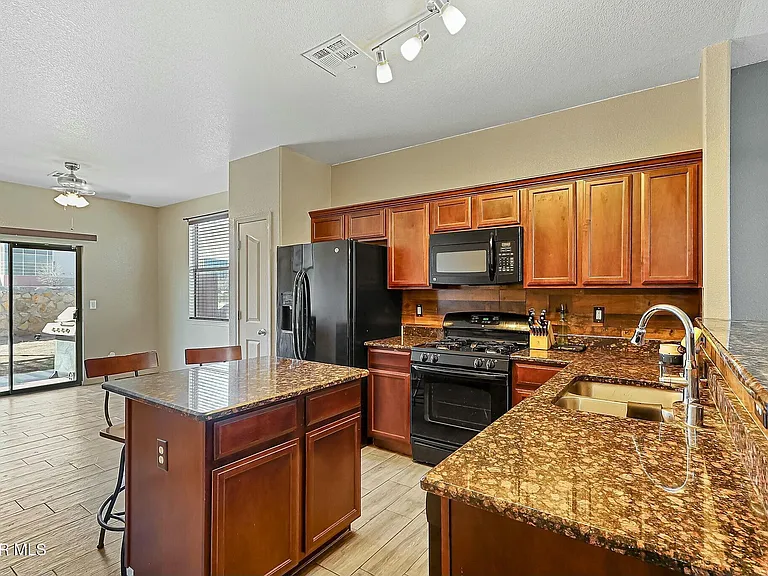 13142 Saker Dr — Photo 8