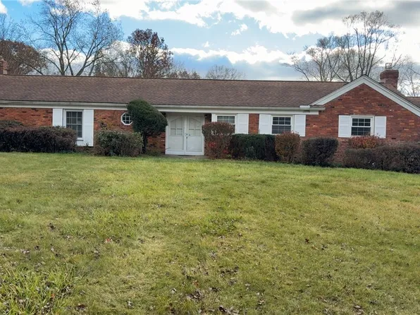 28000 S Woodland Rd, Pepper Pike, OH 44124