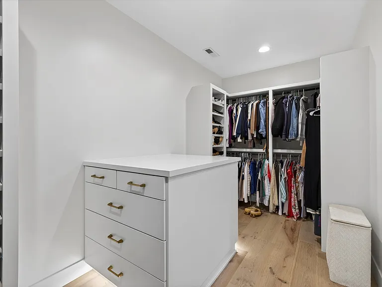 825 Ellis Ave — Photo 50