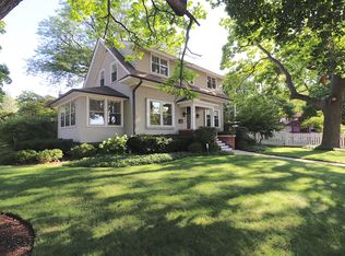 356 Isabella St, Wilmette, IL 60091