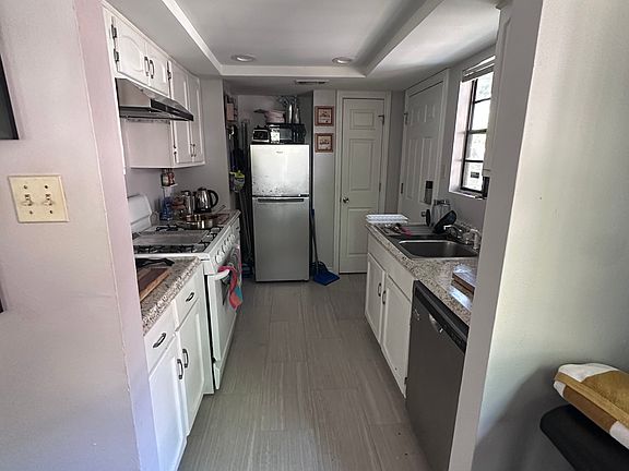 4th image of 1611 Brackenridge St
