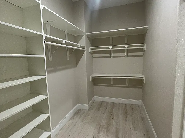 3560 Jefferson Blvd #2 — Photo 5