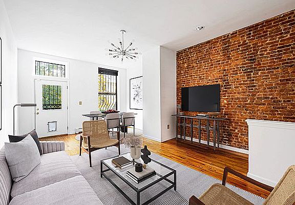 4th image of 202 W 122nd St