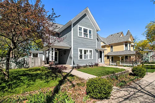 307 James Ave SE #309 Photo 1