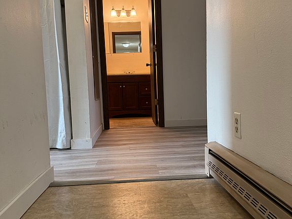 4th image of 2907 Harmony Ct #3
