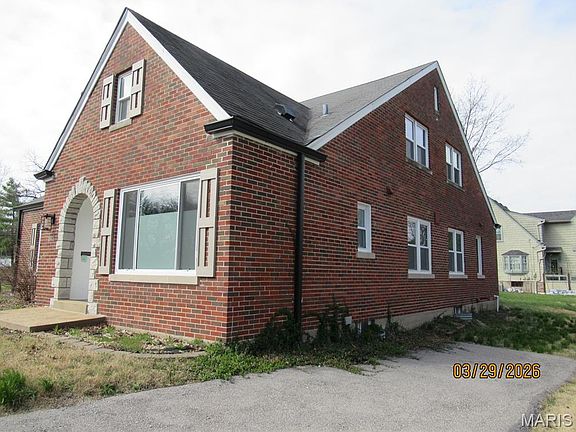 2nd image of 803 N Kirkwood Rd