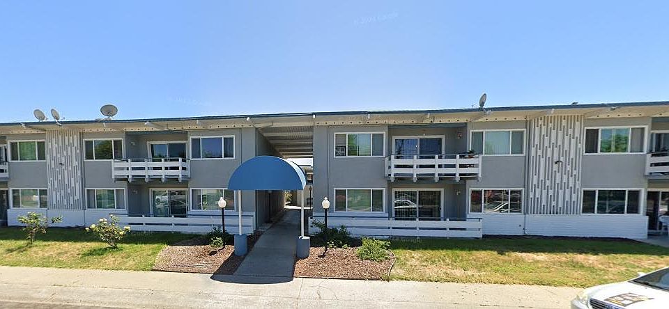 1st image of 1051 Clark Ave #1B-1Ba-750Sqft