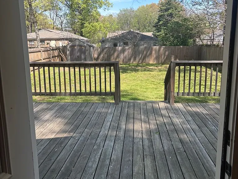 3172 Joffre Ave — Photo 15