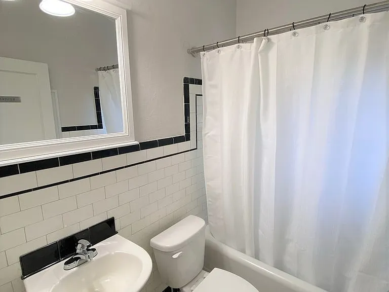 322 Beard St #1 — Photo 16