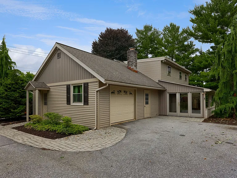 1738 W Main St #A — Photo 4