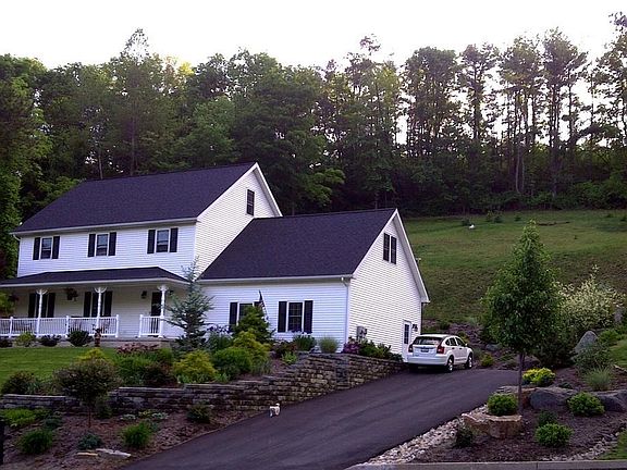 2nd image of 1531 Hidden Valley Dr