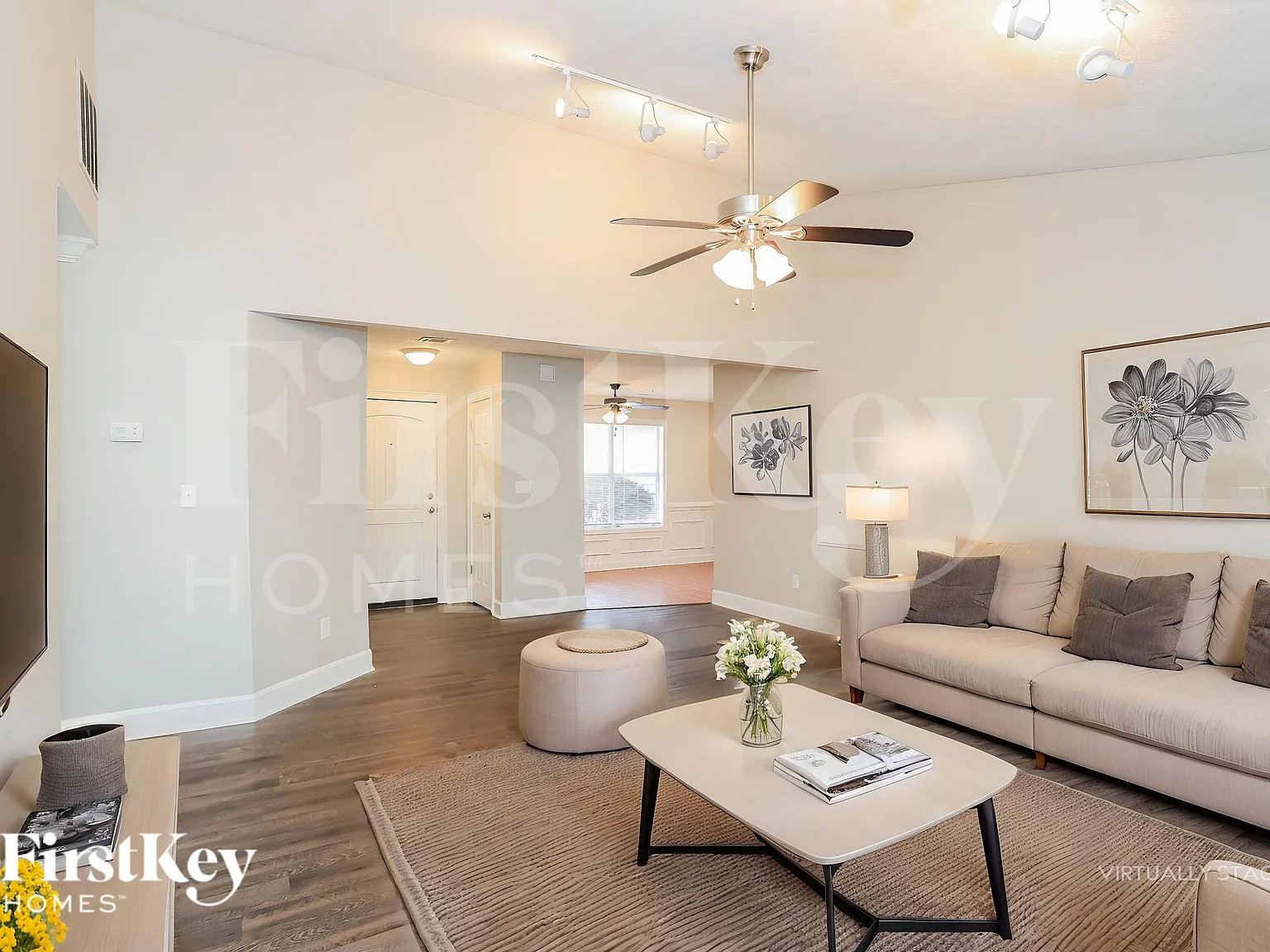 3 bed, 2.0 bath, 1294 sqft, $1,990 — Photo 4