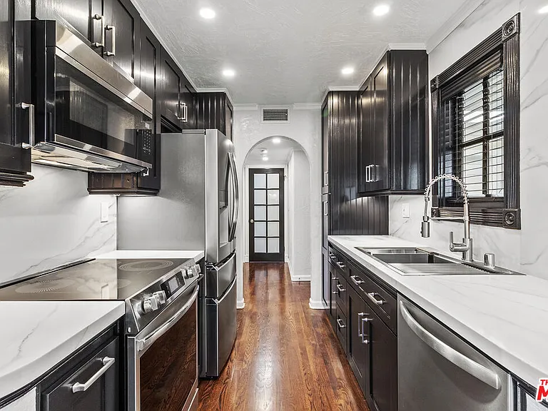 1118 Cardiff Ave #7 — Photo 12