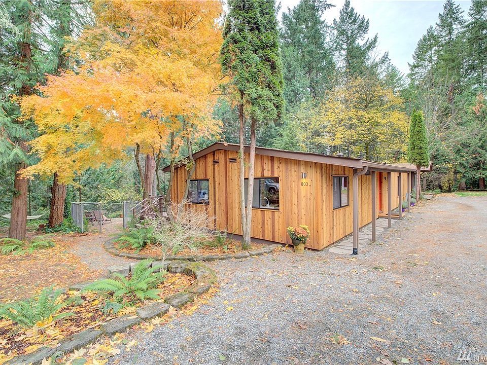 1st image of 803 211th Pl NE
