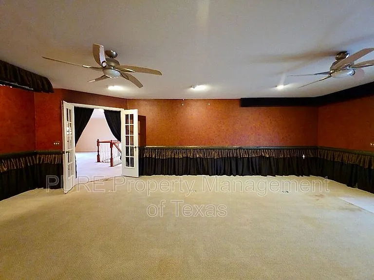 1103 Seton Hall Ln — Photo 27