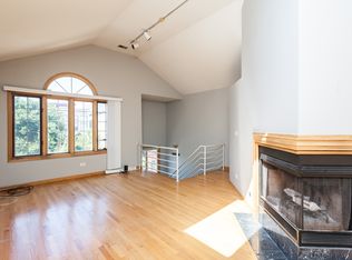 1410 N Bosworth Ave APT 3, Chicago, IL 60642
