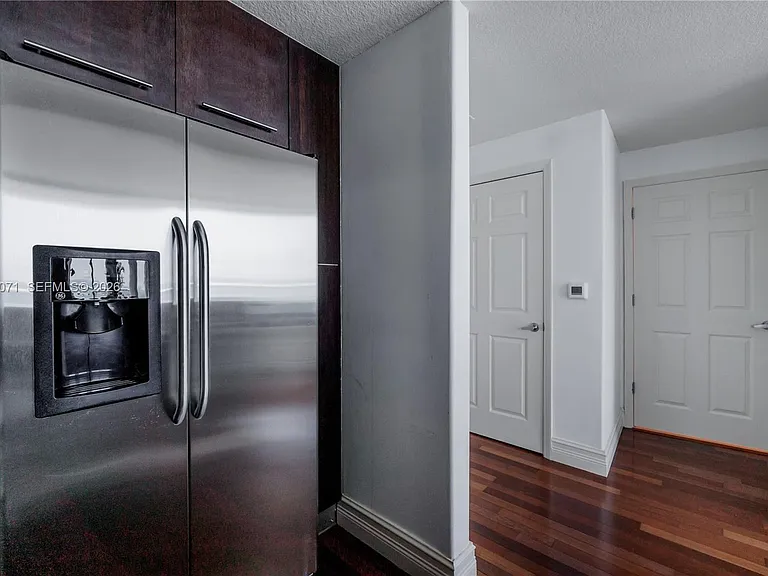 6515 Collins Ave #1405 — Photo 17
