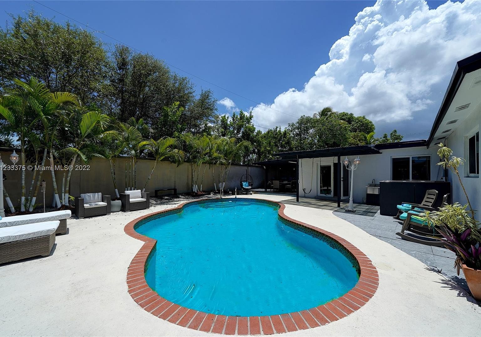 810 NE 182nd St, North Miami Beach, FL 33162 | Zillow