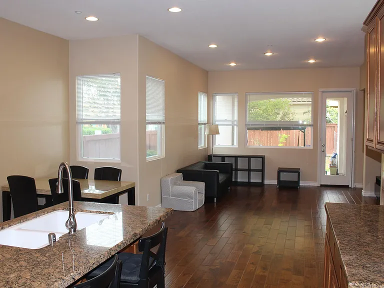 10202 Prairie Springs Rd — Photo 6