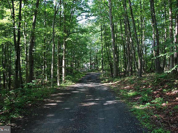 4th image of 3 Mile Bank Ln