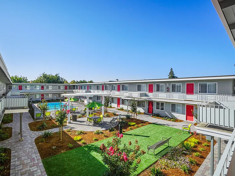 Bon Aire Apartments — Photo 18