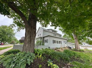2905 Pershing Blvd, Clinton, IA 52732