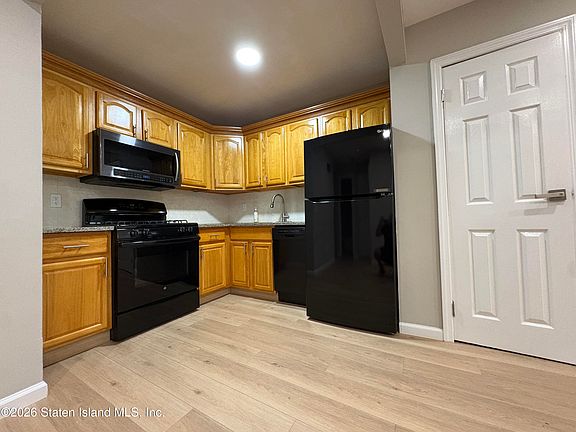 4th image of 360 Barlow Ave APT 30A