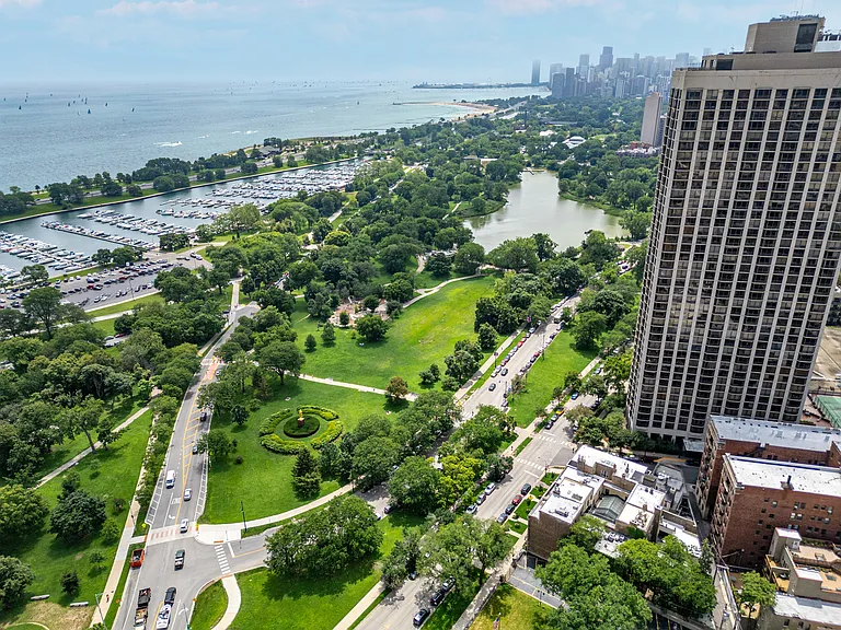 2650 N Lakeview Ave #2801 — Photo 45