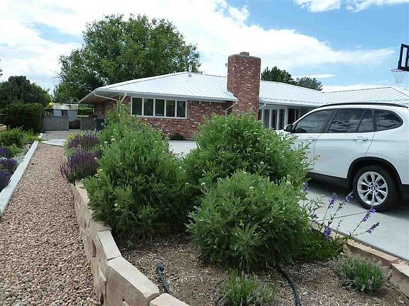 3rd image of 322 Kimberly Ln