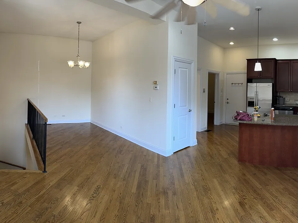LIVING ROOM/DINING ROOM/KITCHEN