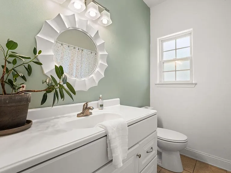 315 Veterans Ln — Photo 16