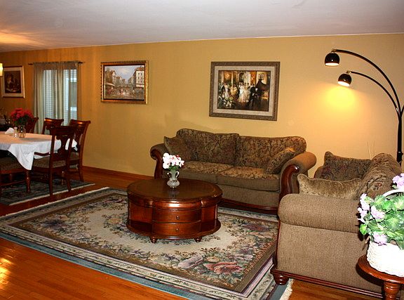 2nd image of 340 Oak Meadows Dr