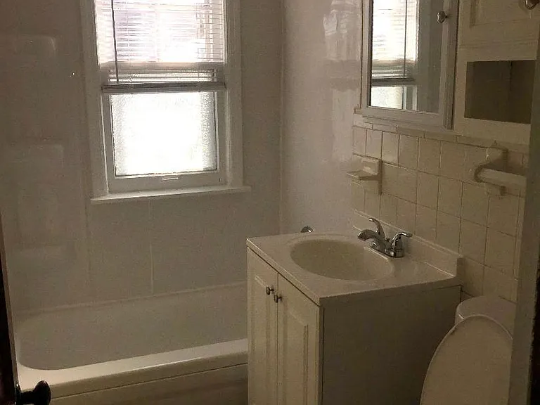345 E Bruce Ave #4 — Photo 4