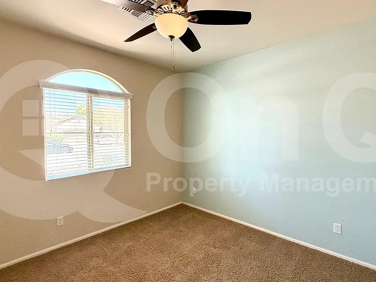 1095 E Rojo Way — Photo 10