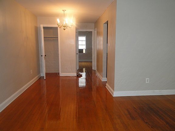 3rd image of 5712 Washington Blvd APT 7